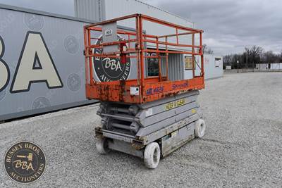 Skyjack SJII-4626 Scissor Lift - 26ft Working Height