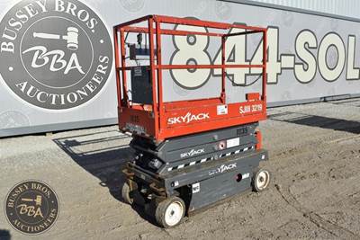 Skyjack SJIII 3219 Scissor Lift