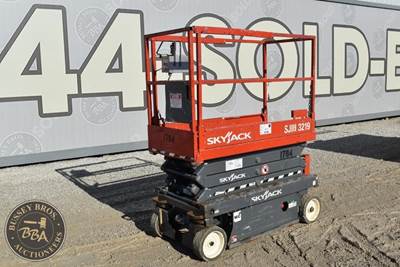 Skyjack SJIII 3219 Scissor Lift