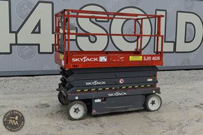 Skyjack SJIII-4626 Scissor Lift - 26ft Working Height