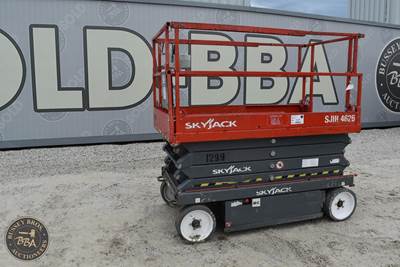 Skyjack SJIII-4626 Scissor Lift - 26ft Working Height