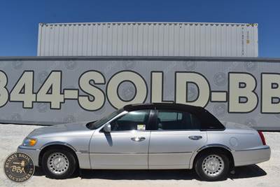 Lincoln Town Car