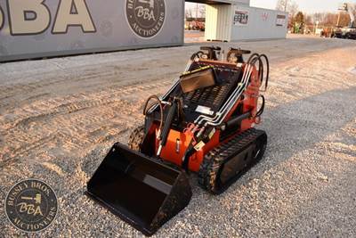 AGT LRT23 Mini Skid Steer
