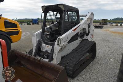 Bobcat T740 Track Skid Steer