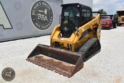 Caterpillar 257D Compact Track Loader