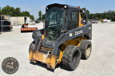 John Deere 318D Track Skid Steer