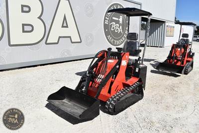 SDLANCH MINI SKID STEER Mini Skid Steer