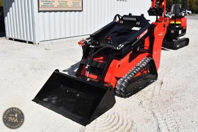 SDLANCH SDLL1200 Mini Skid Steer