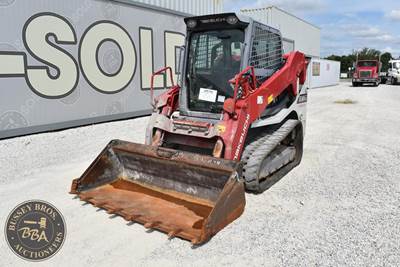 Takeuchi TL10V2 Tracked Skid Steer