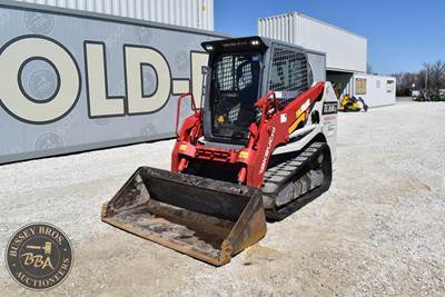 Takeuchi TL8R2 Track Skid Steer