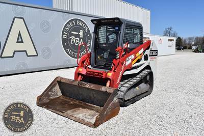 Takeuchi TL8R2 Track Skid Steer