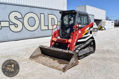 Takeuchi TL8R2 Track Skid Steer