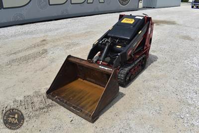 Toro Dingo TX427N Mini Skid Steer