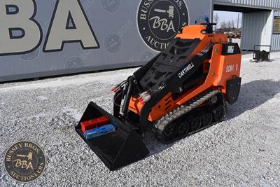 Cartwell SCW-1000 Stand On Skid Steer 2.8 Hours, Kubota Diesel Engine, Aux