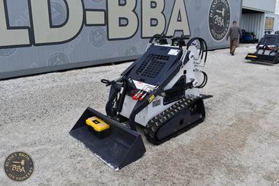 ZJG Skid Steer 5.25cu ft Bucket Capacity, Aux Hydraulics, 11hp Gas Engine,