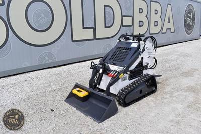 ZJG Skid Steer 5.25cu ft Bucket Capacity, Aux Hydraulics, 11hp Gas Engine,