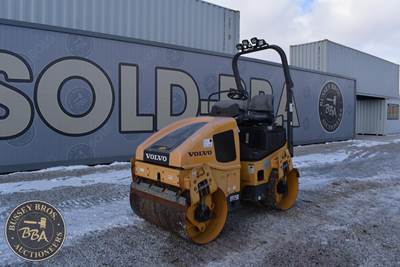 Volvo DD25B Smooth Drum Roller Compactor