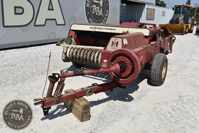 International 430T Small Square Baler