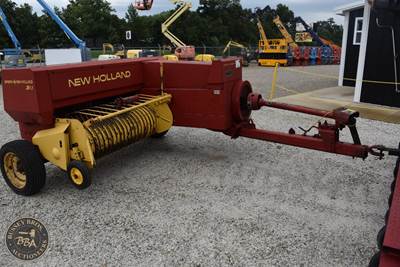 New Holland 311 Small Square Baler