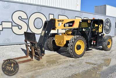 Caterpillar TL943C Telehandler - 9000lb Capacity, 43ft Lift Height