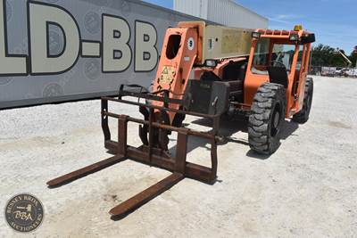JLG G9-43A Telehandler - 9000lb Capacity, 43ft Lift Height