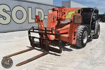 Xtreme XR1055 Telehandler - 10000lb Capacity, 55ft Lift Height