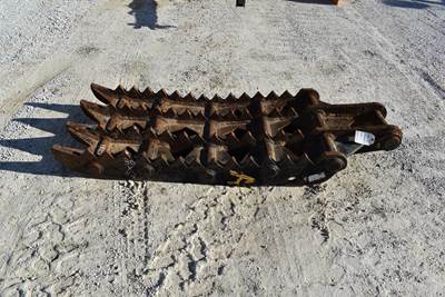 30Inch Excavator Thumb Pin On.