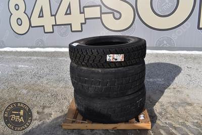 YOKOHAMA STEEL RY083A Tire