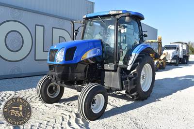 New Holland TS100A Tractor