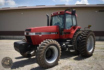 Case IH 8950 Tractor
