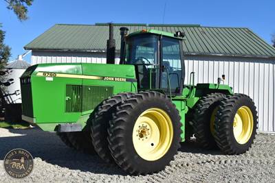 John Deere 8760 Tractor