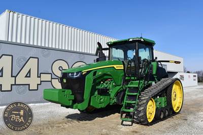 John Deere 8RT 370 Tractor