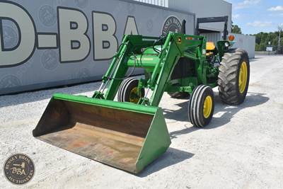 John Deere 2555 Tractor