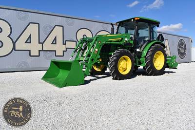 John Deere 5075E Tractor