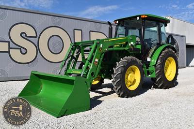 John Deere 5075E Tractor