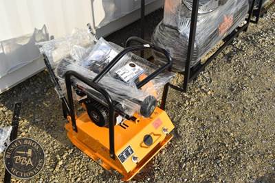 LANDHERO LDH-PC90 Walk / Tow Behind Compactor