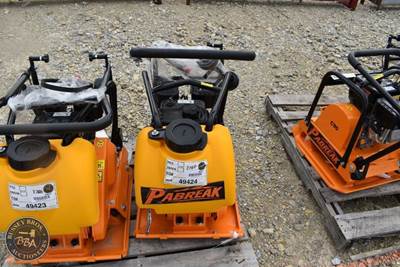 PABREAK PLATE COMPACTOR Walk / Tow Behind Compactor
