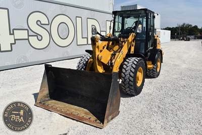 Caterpillar 906M Wheel Loader