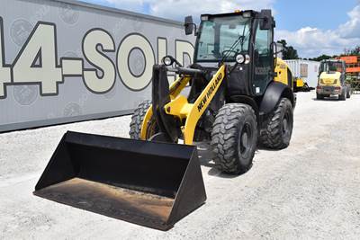 New Holland W80C Wheel Loader