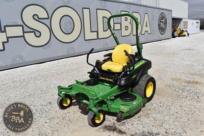 John Deere Z925M EFI Zero Turn Mower