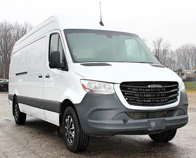 Freightliner Sprinter 2500 Cargo Van - Mercedes-Benz, 188HP, 5 Speed Amt