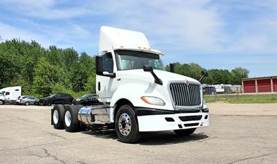 International LT Day Cab Truck - Cummins 400HP, 10 Speed Endurant Amt
