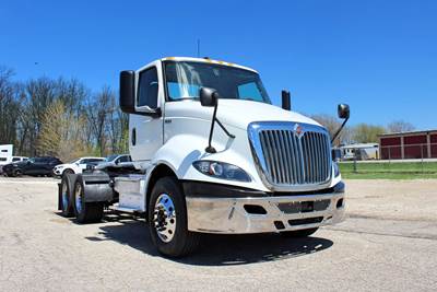 International RH Day Cab Truck - A26 450HP, 10 Speed Endurant Amt