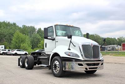 International RH Day Cab Truck - A26 450HP, 10 Speed Endurant Amt
