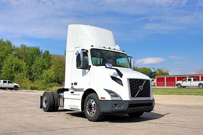 Volvo VNR42T300 Single Axle Day Cab Truck - D13 425HP, 12 Speed I Shift Amt