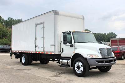 International MV Box Truck - 280HP, 6 Speed Allison Rds Amt, Liftgate