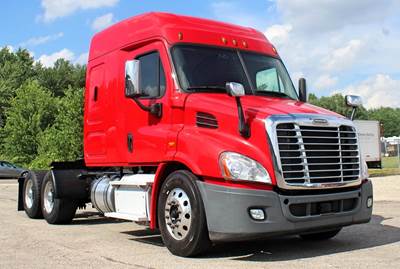 Freightliner Cascadia 113 Sleeper Semi Truck - Mid Roof Sleeper, Detroit 450HP, 12 Speed Dt12 Amt