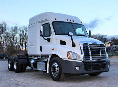 Freightliner Cascadia 113 Sleeper Semi Truck - Mid Roof Sleeper, Detroit 455HP, 12 Speed Dt12 Amt