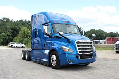 Freightliner Cascadia 116 Sleeper Semi Truck - Raised Roof Sleeper, Detroit 450HP, 12 Speed Dt12 Amt