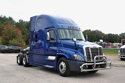 Freightliner Cascadia 125 Sleeper Semi Truck - Raised Roof Sleeper, Detroit 500HP, 13 Speed Manual